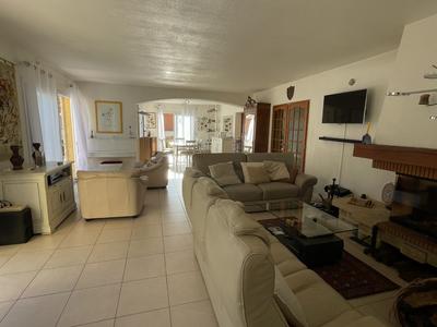 Maison - 226 m² - 5 pièces