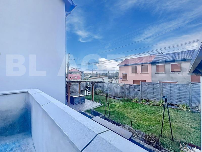 Maison jumelée - 69 m² - 5 pièces