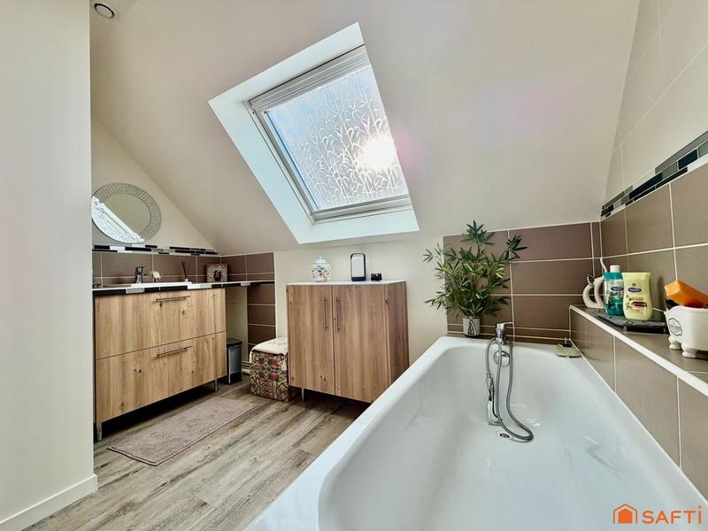 Maison de ville - 140 m² - 8 pièces