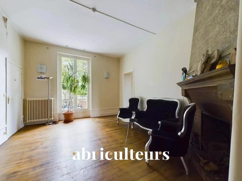 Château - 1 000 m² - 16 pièces