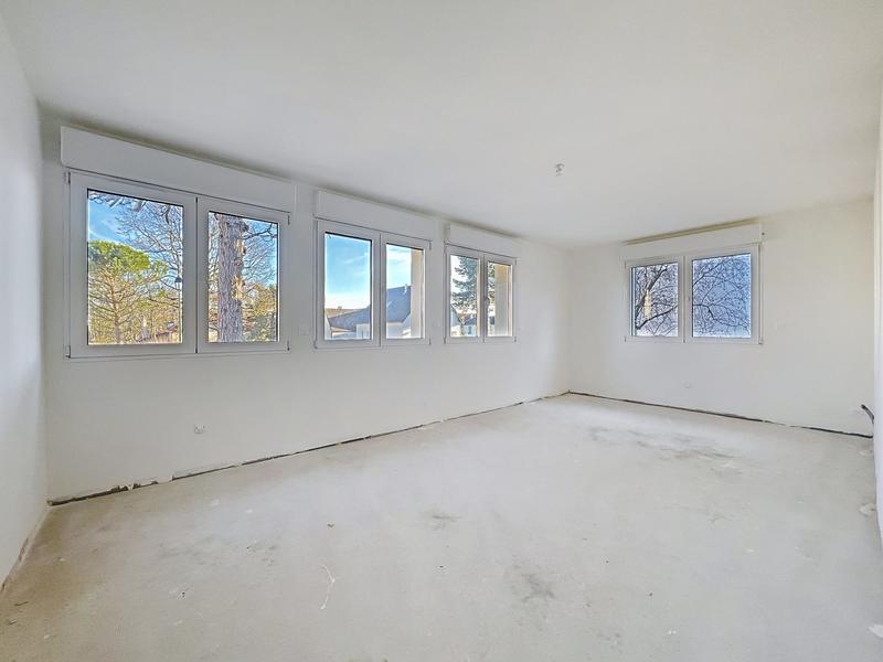 Maison - 260 m² - 10 pièces