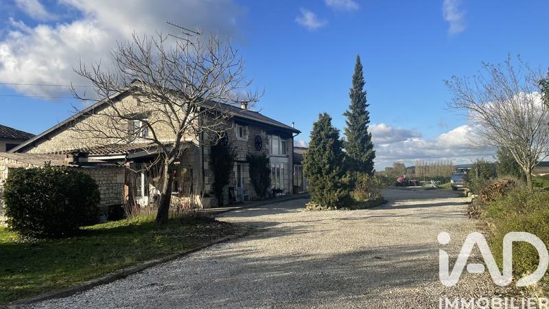 Maison - 205 m² - 7 pièces