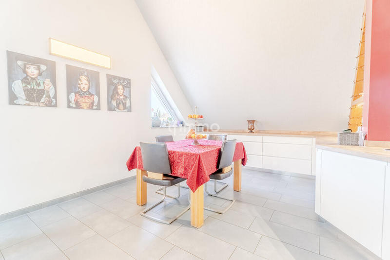 Maison - 216 m² - 6 pièces