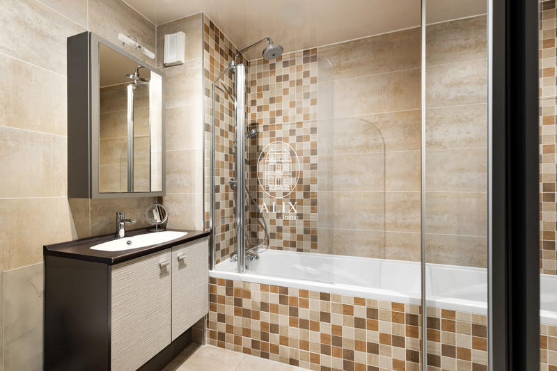 Appartement - 102 m² - 5 pièces