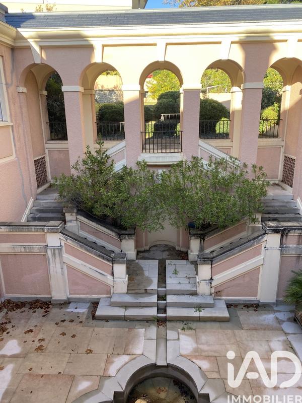 Appartement - 208 m² - 5 pièces