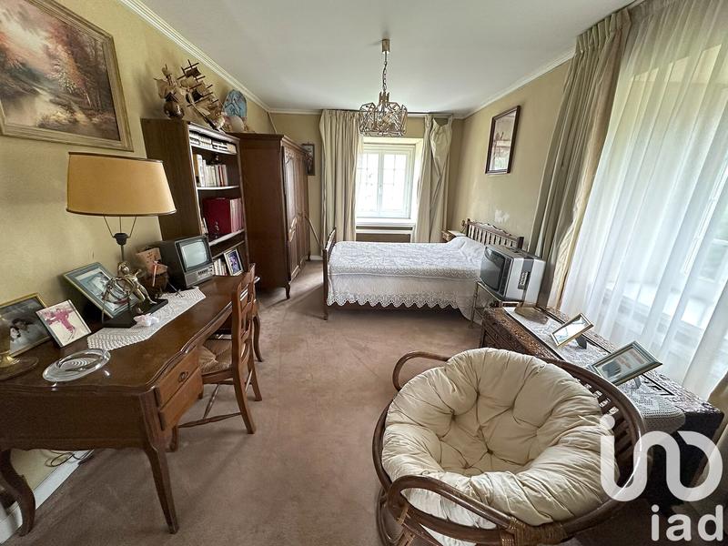 Maison - 390 m² - 11 pièces