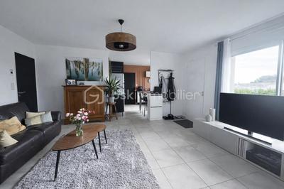 Maison traditionnelle - 97 m² - 5 pièces