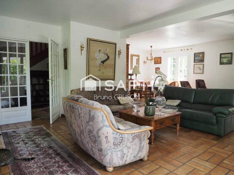 Maison - 144 m² - 7 pièces