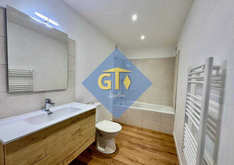 Maison - 97 m² - 5 pièces