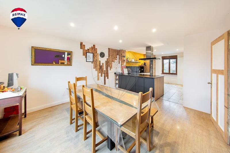 Maison - 143 m² - 6 pièces