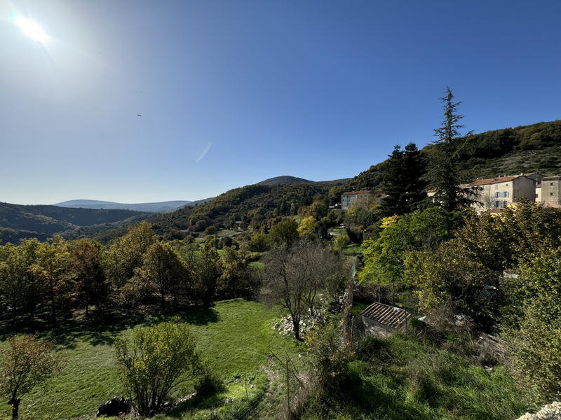 Maison ancienne - 230 m² - 3 pièces