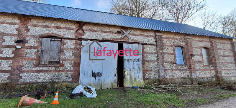 Maison - 800 m² - 15 pièces