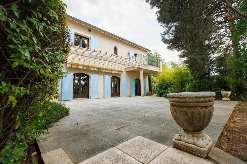 Villa - 375 m² - 7 pièces