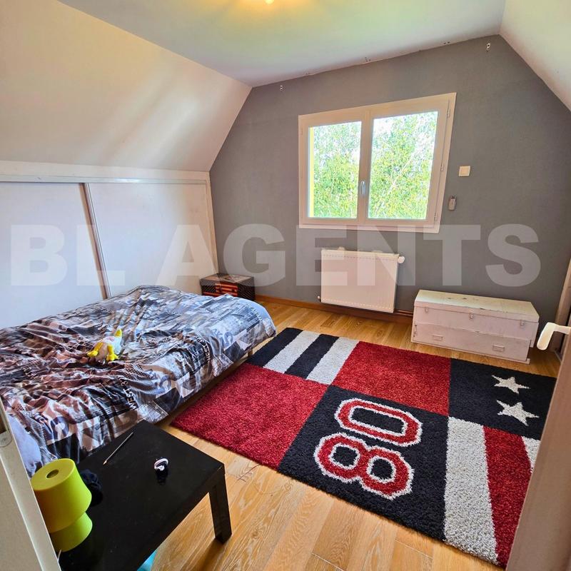 Maison traditionnelle - 200 m² - 8 pièces