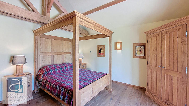 Maison - 342 m² - 7 pièces