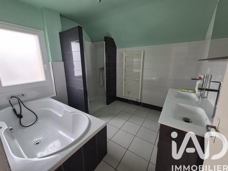 Maison - 94 m² - 6 pièces