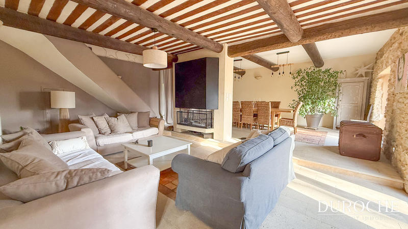 Mas - 318 m² - 11 pièces