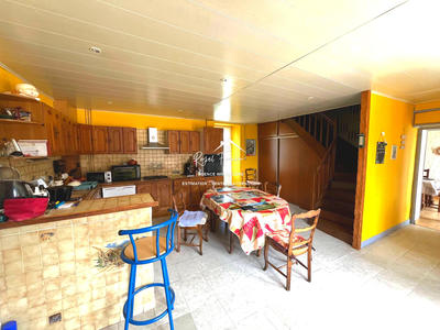 Maison ancienne - 255 m² - 8 pièces