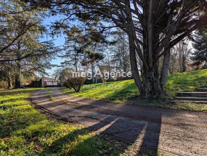 Maison de campagne - 200 m² - 10 pièces