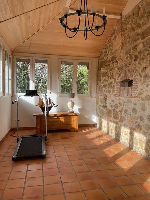 Maison traditionnelle - 180 m² - 5 pièces