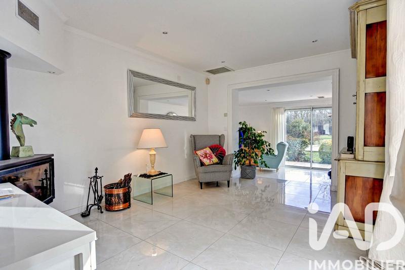 Maison - 206 m² - 8 pièces