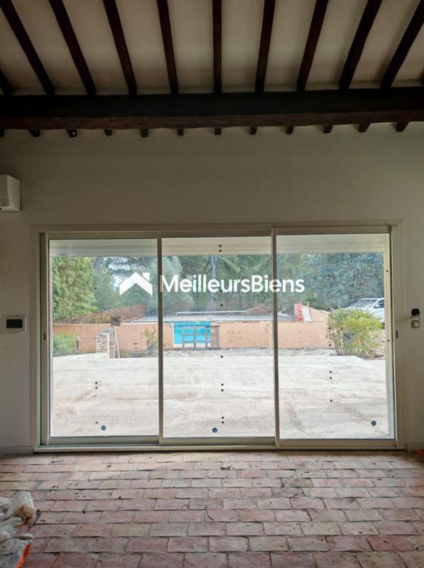 Propriété - 200 m² - 10 pièces