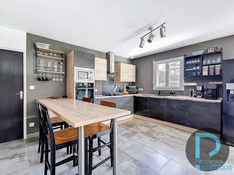 Maison - 102 m² - 6 pièces