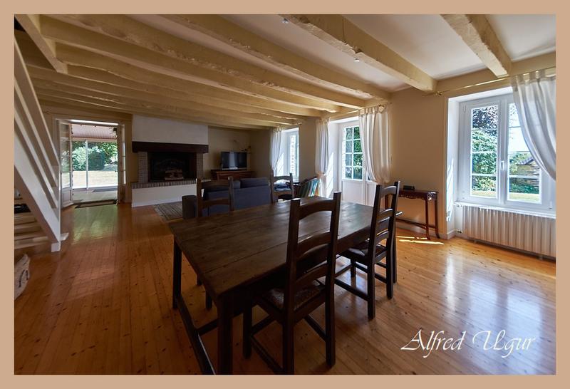 Maison - 218 m² - 8 pièces