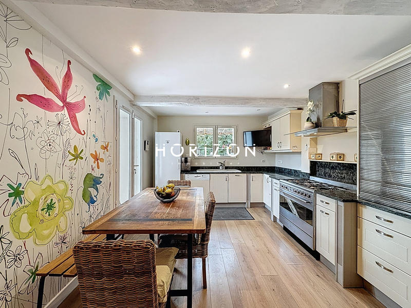 Maison ancienne - 170 m² - 7 pièces