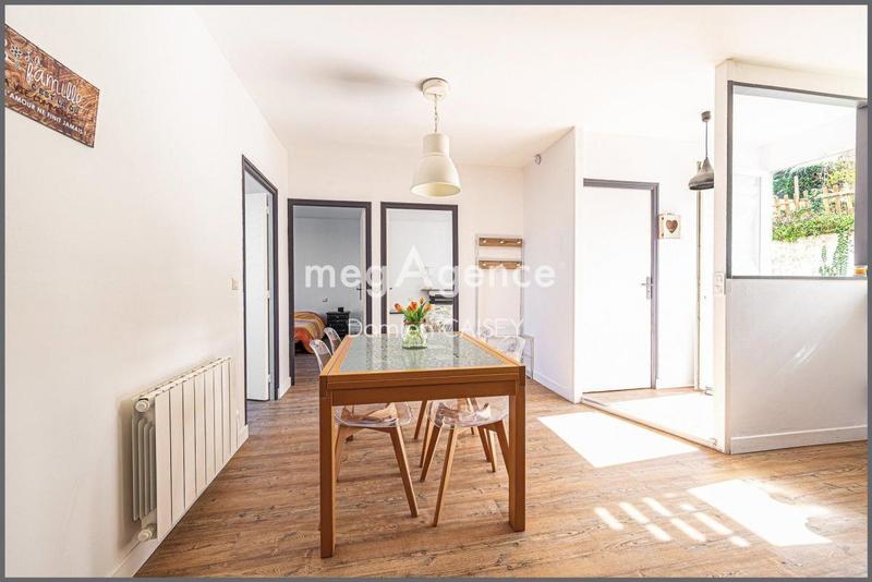 Appartement - 85 m² - 4 pièces