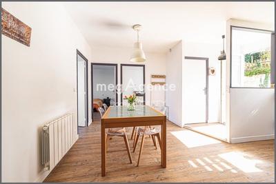 Appartement - 85 m² - 4 pièces