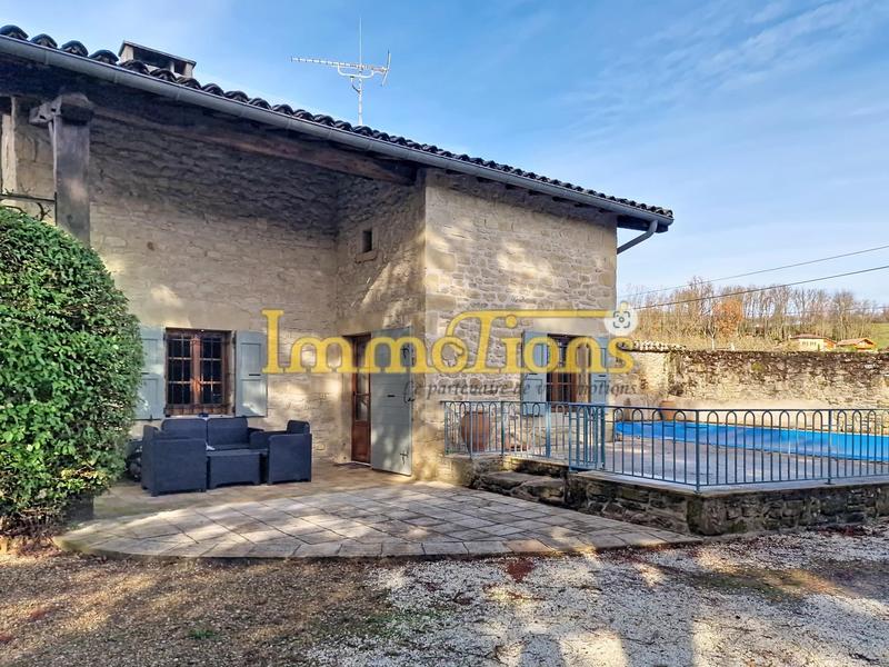 Propriété - 268 m² - 7 pièces