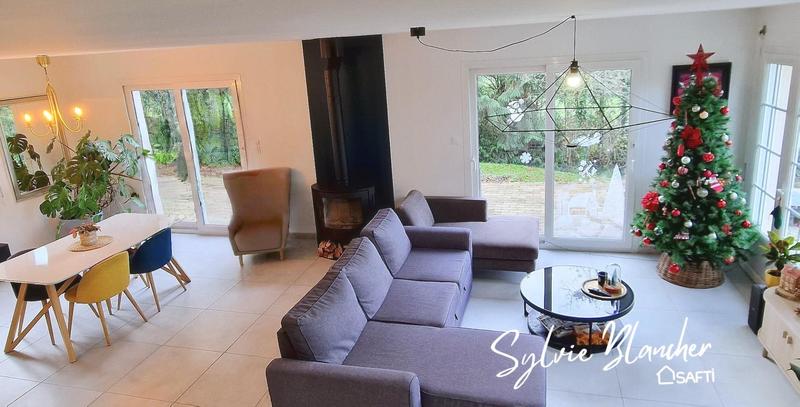 Maison - 160 m² - 7 pièces