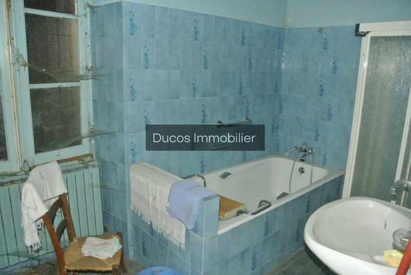 Maison - 360 m² - 8 pièces