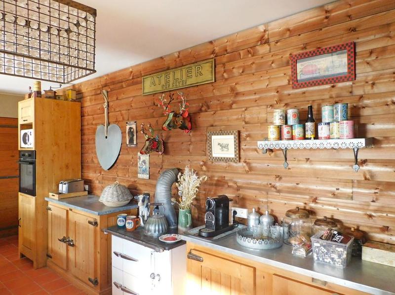 Propriété - 936 m² - 23 pièces