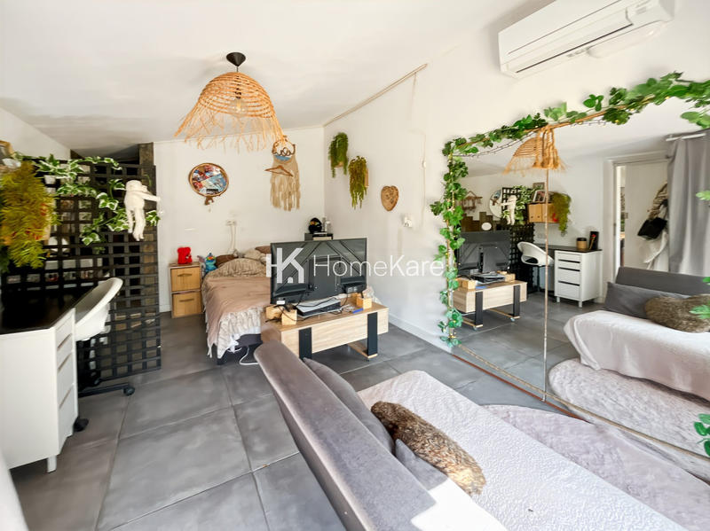 Maison - 200 m² - 7 pièces