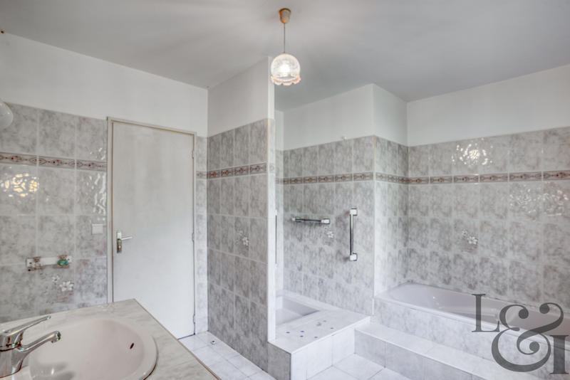 Maison - 141 m² - 5 pièces