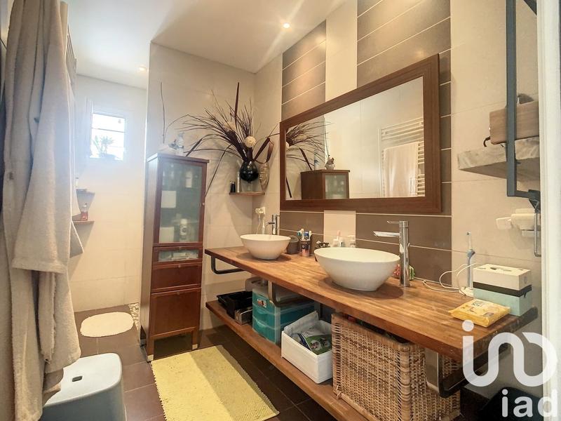 Maison - 211 m² - 7 pièces