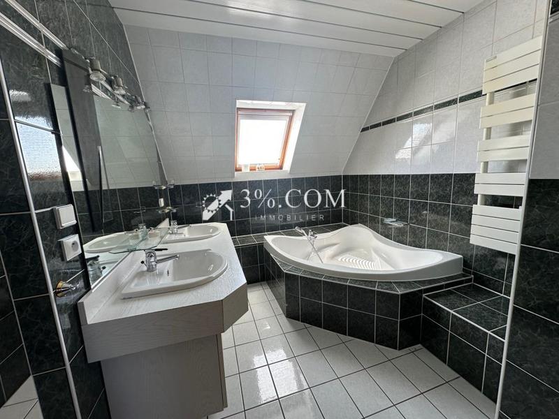 Maison - 169 m² - 5 pièces