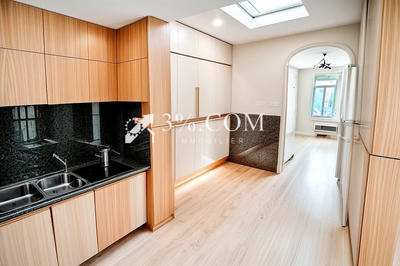 Maison - 93 m² - 5 pièces