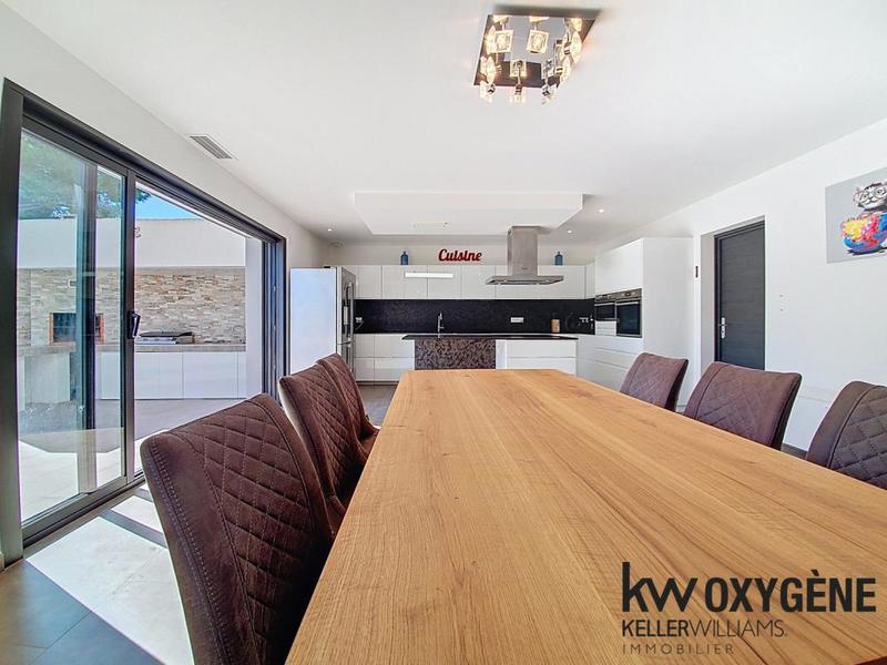 Maison - 186 m² - 6 pièces