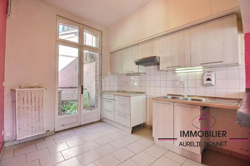 Maison - 180 m² - 7 pièces