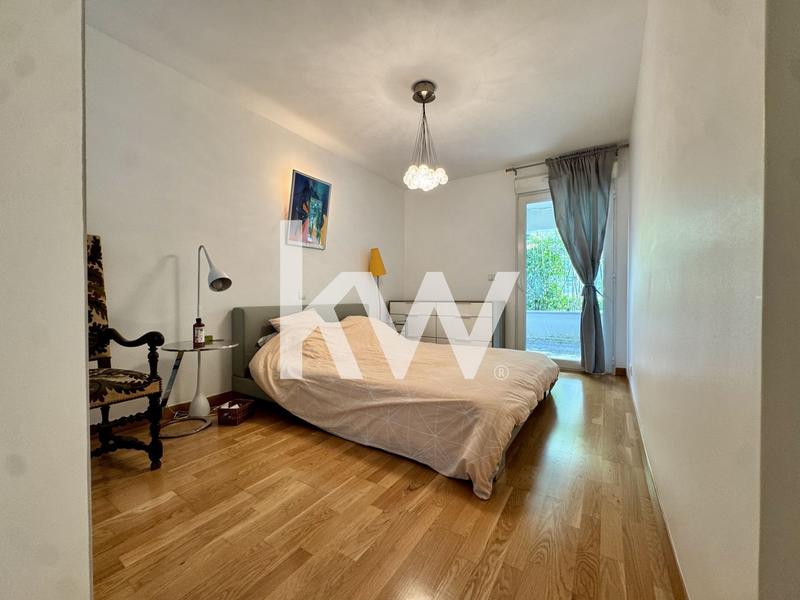 Appartement - 86 m² - 2 pièces