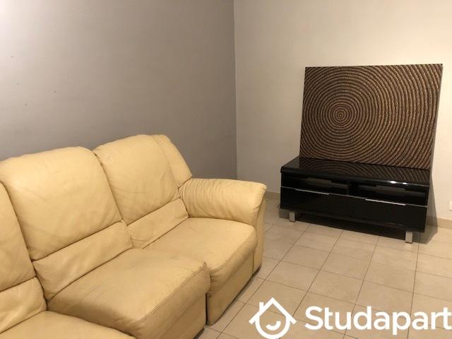 Chambre - 12 m² - 1 pièce