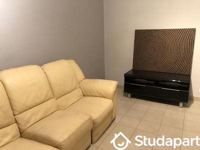 Chambre - 12 m² - 1 pièce