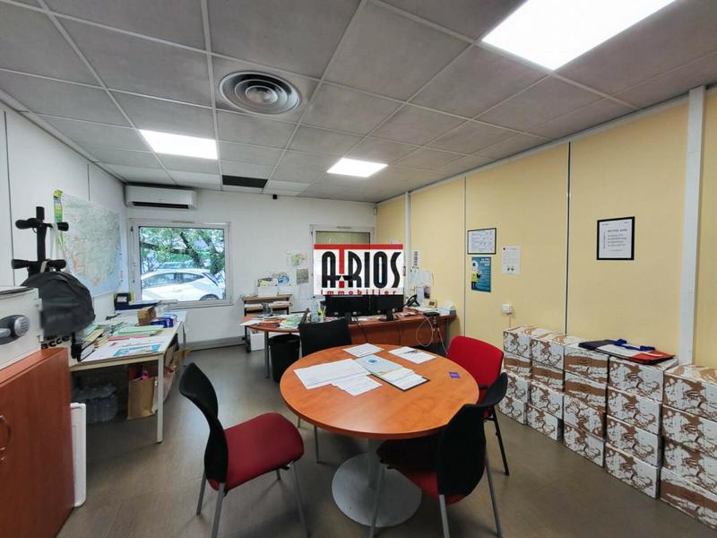 Local d'activité / Entrepôt - 780 m²