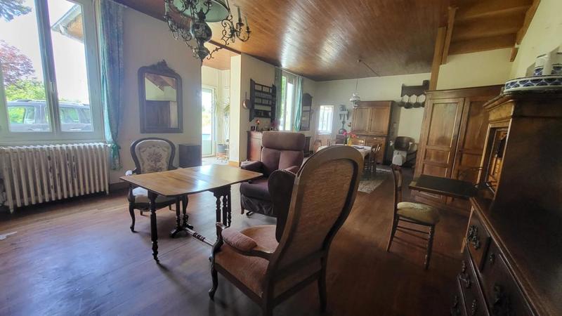 Maison ancienne - 213 m² - 8 pièces