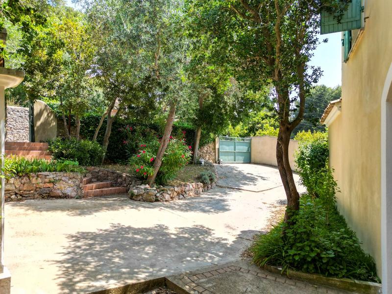 Maison - 145 m² - 5 pièces