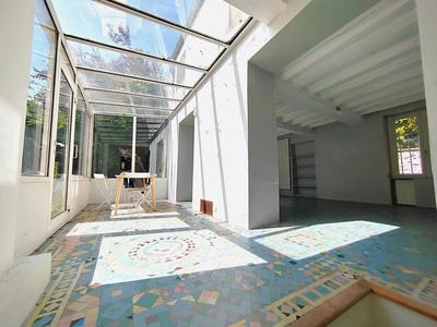 Maison - 167 m² - 8 pièces