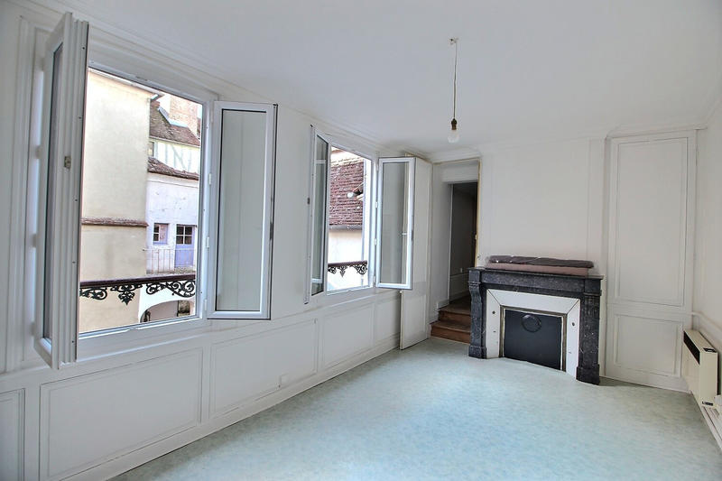 Demeure - 255 m² - 8 pièces